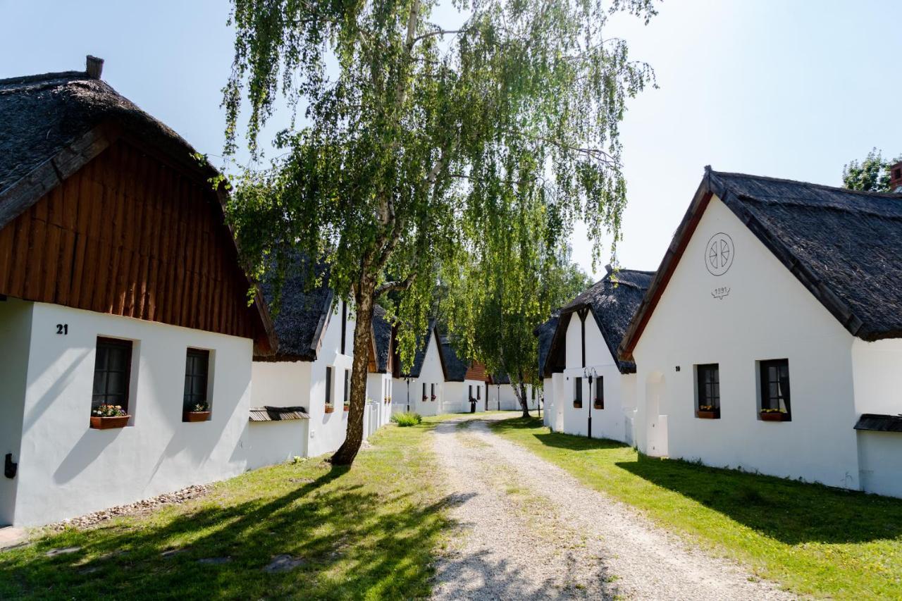 Bohém Birtok és Csárda Hotel Zamárdi Exterior foto