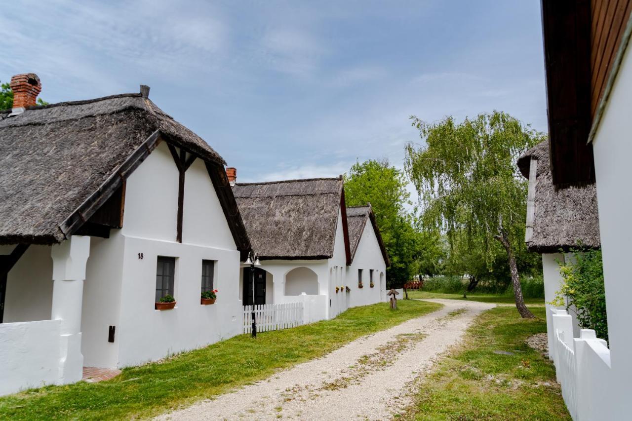 Bohém Birtok és Csárda Hotel Zamárdi Exterior foto