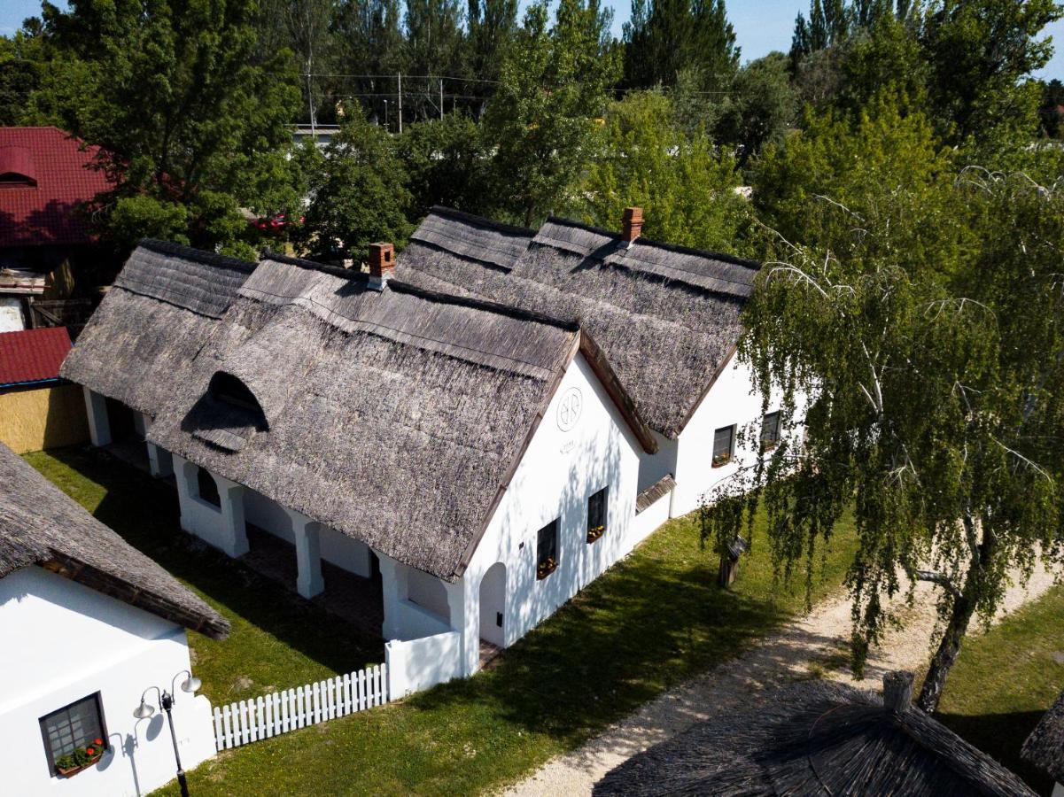 Bohém Birtok és Csárda Hotel Zamárdi Exterior foto