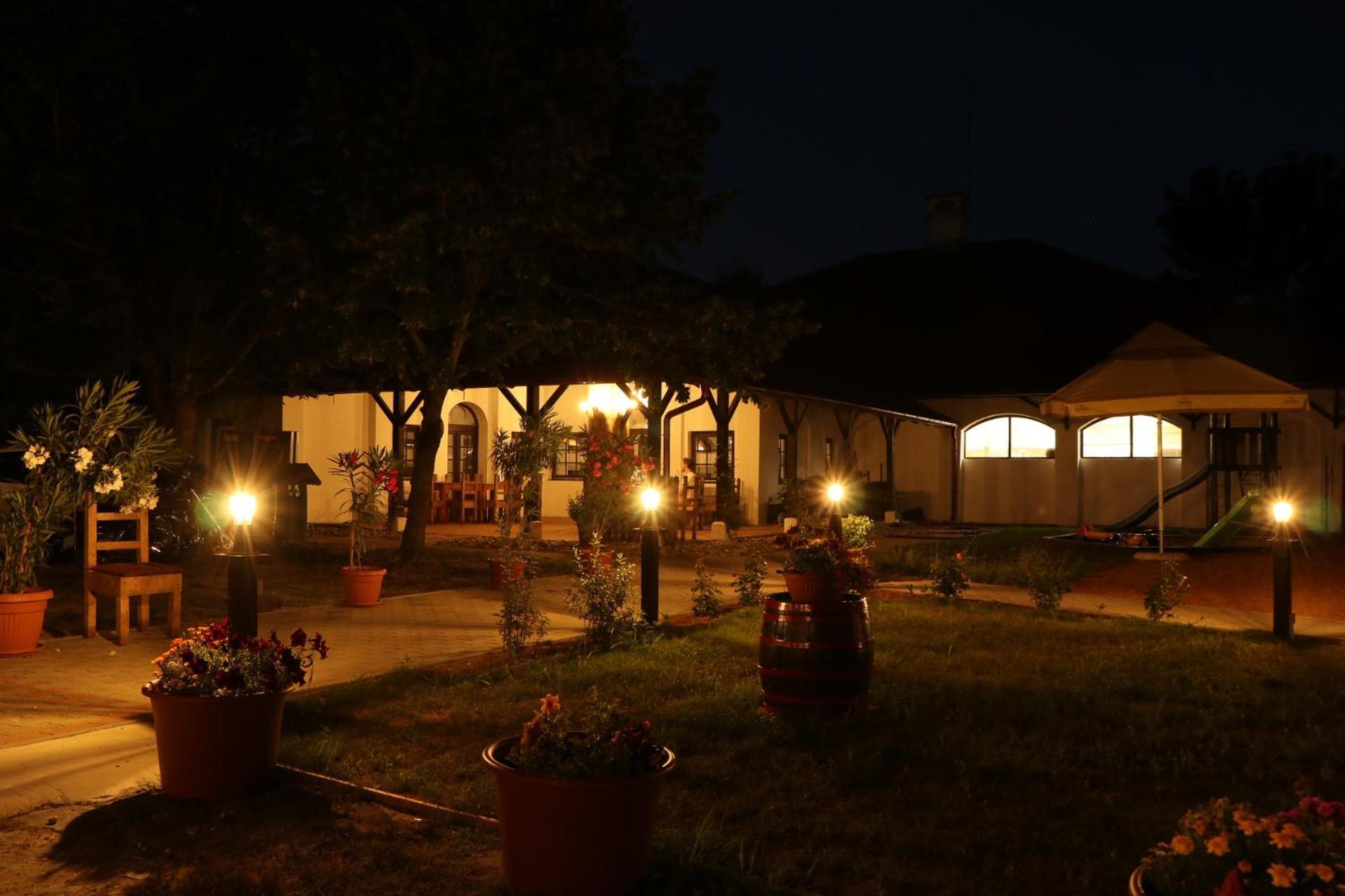 Bohém Birtok és Csárda Hotel Zamárdi Exterior foto