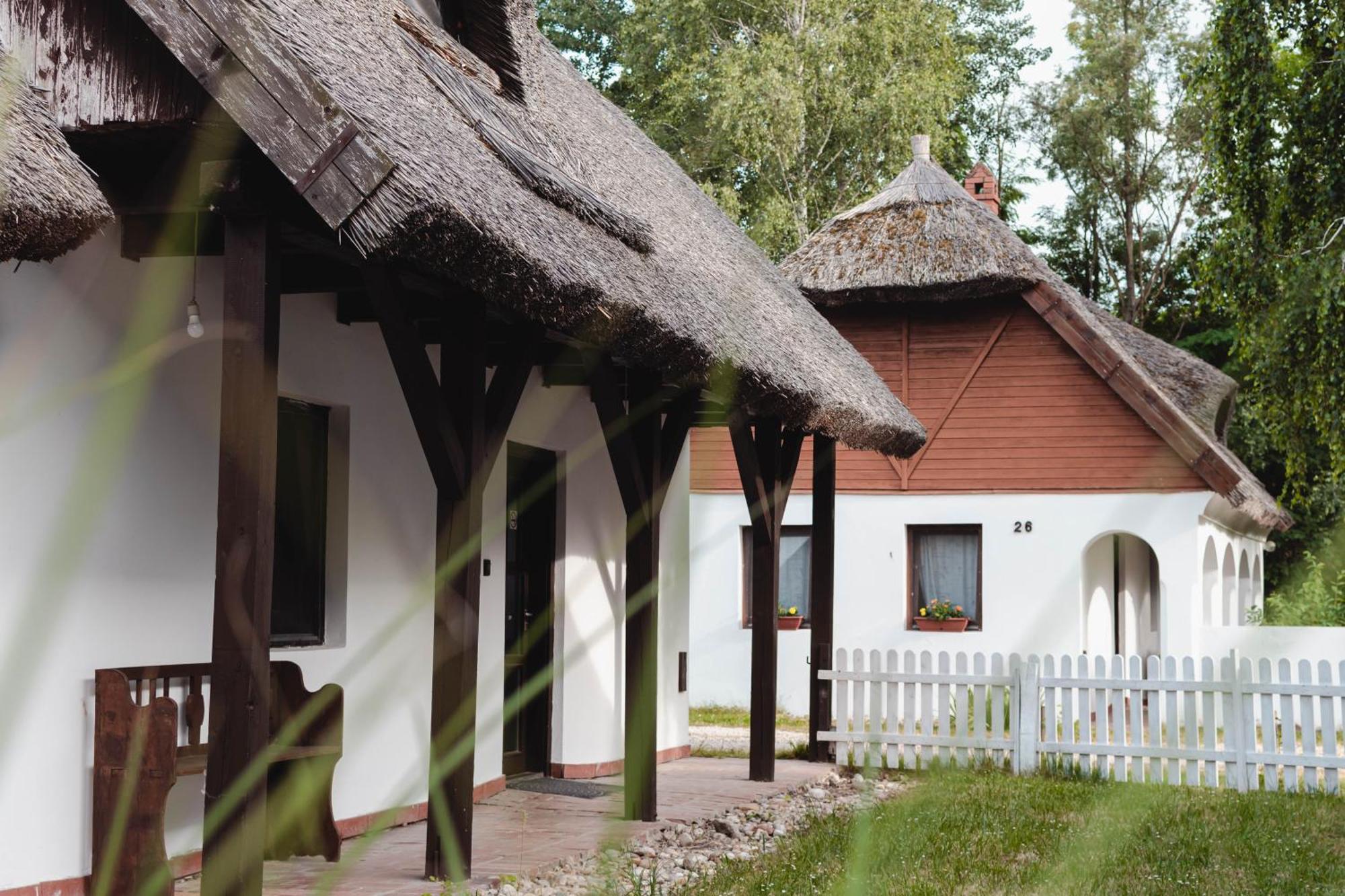 Bohém Birtok és Csárda Hotel Zamárdi Exterior foto
