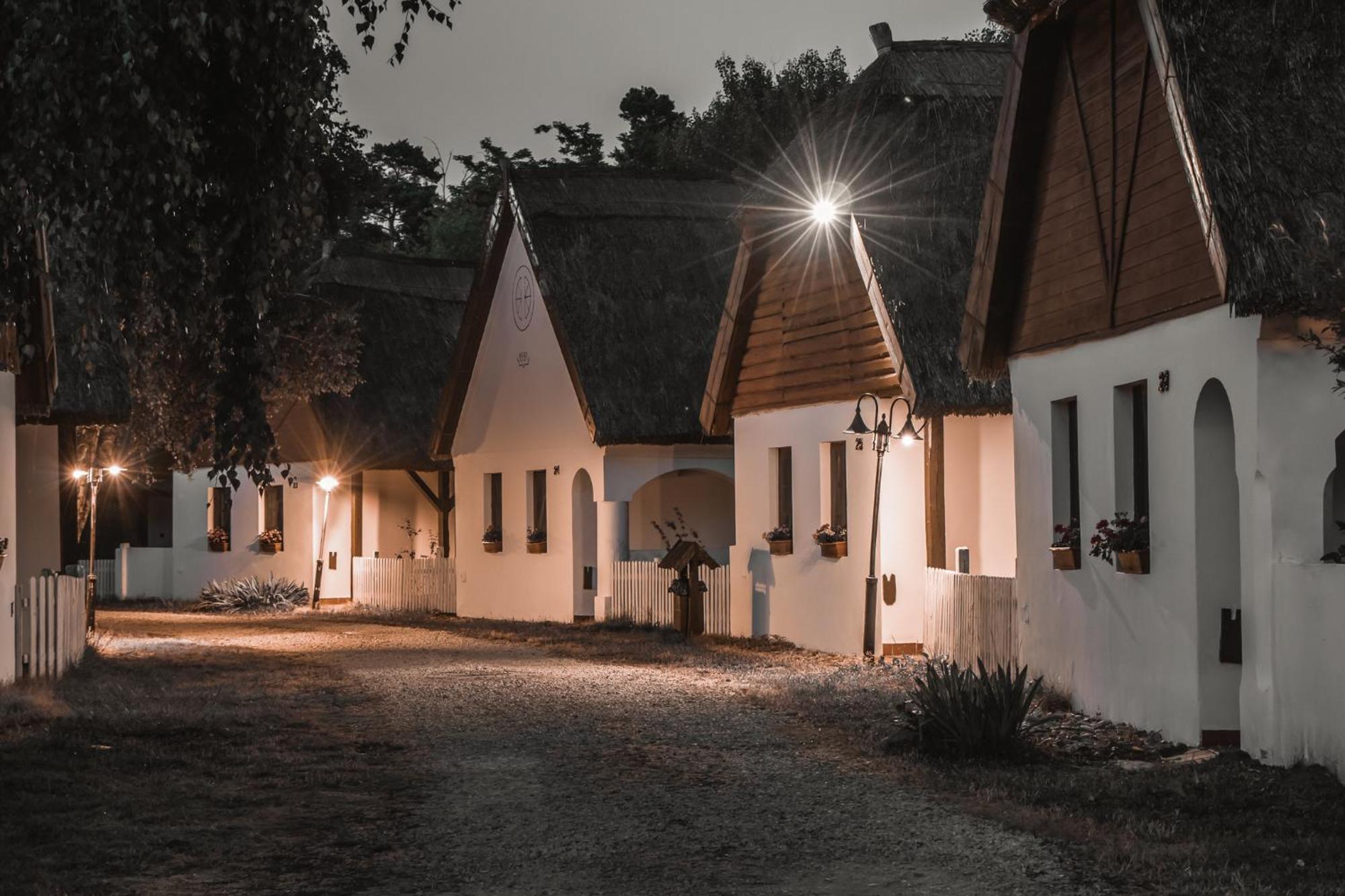 Bohém Birtok és Csárda Hotel Zamárdi Exterior foto